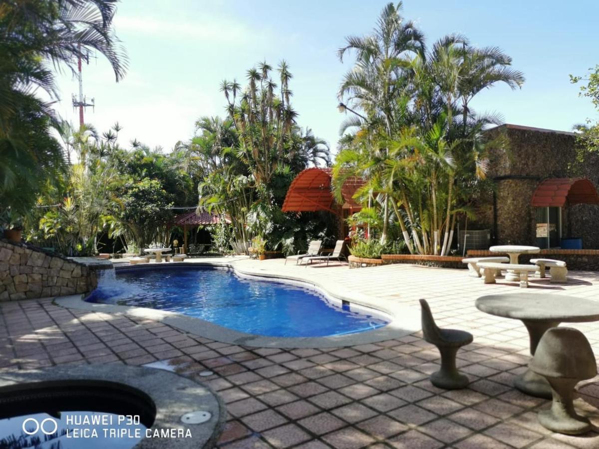 Hotel Cibeles Resort Heredia Buitenkant foto