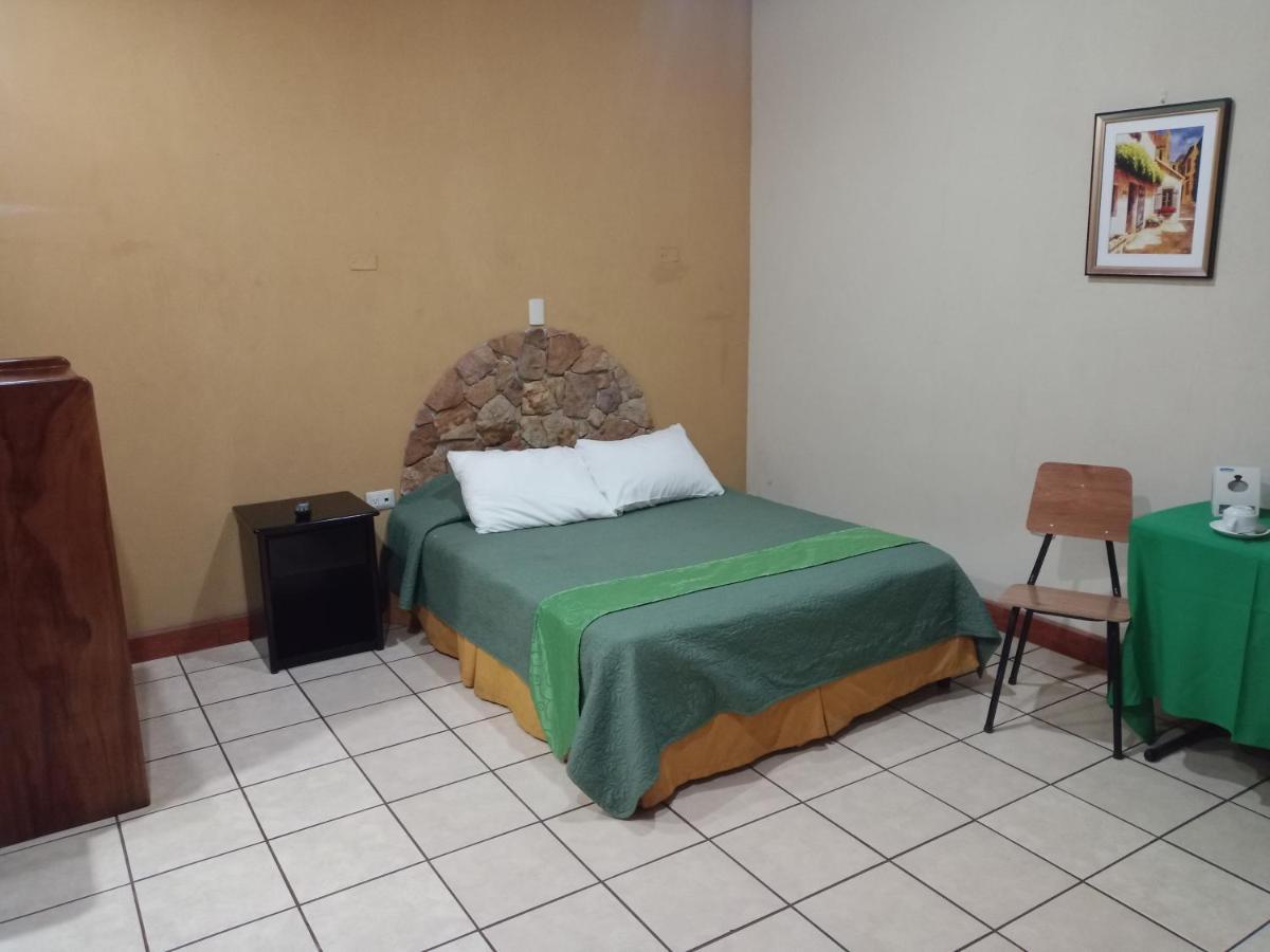 Hotel Cibeles Resort Heredia Buitenkant foto