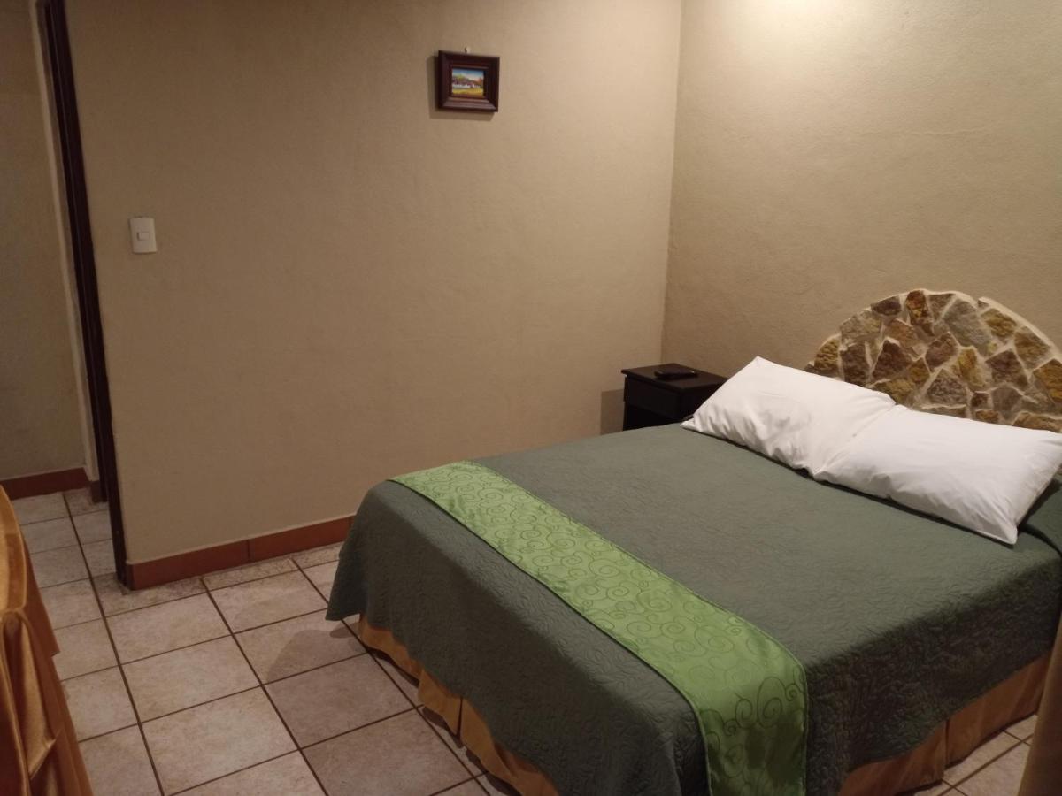 Hotel Cibeles Resort Heredia Buitenkant foto